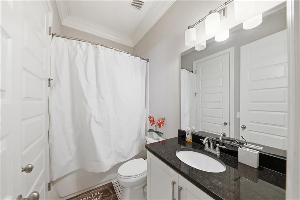 Image 23 of property listing at 1041 Pine Grove Avenue NE, Atlanta, GA 30319