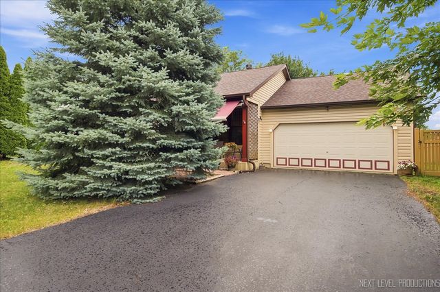 473 Barnaby Drive, Oswego, IL 60543