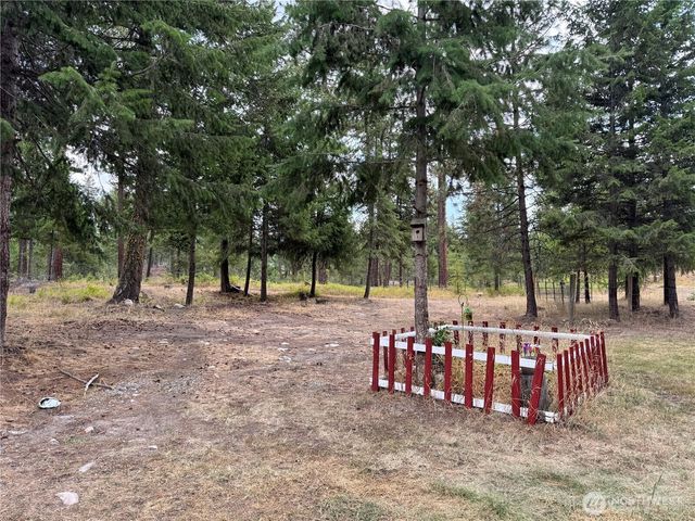 13 Rope and Saddle Lane, Tonasket, WA 98855