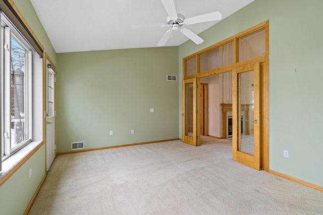 763 Lake Ridge Drive, Woodbury, MN 55129