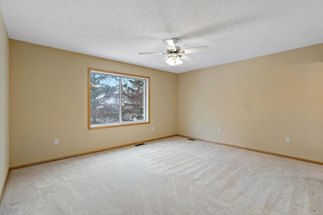 763 Lake Ridge Drive, Woodbury, MN 55129