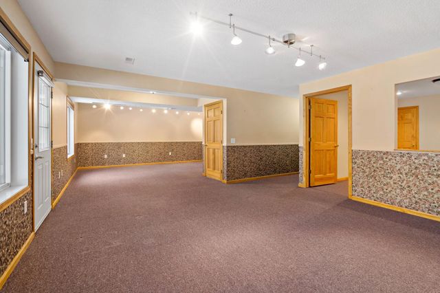 763 Lake Ridge Drive, Woodbury, MN 55129