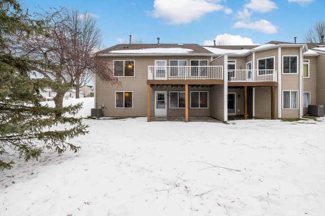 763 Lake Ridge Drive, Woodbury, MN 55129