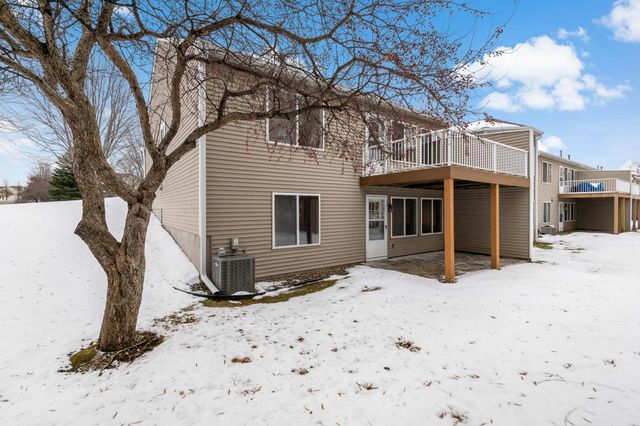 763 Lake Ridge Drive, Woodbury, MN 55129