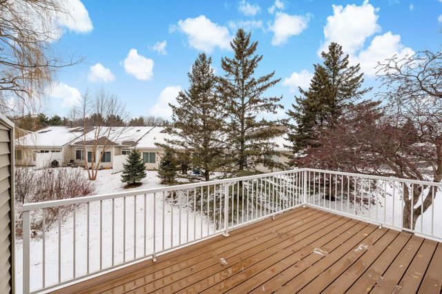 763 Lake Ridge Drive, Woodbury, MN 55129