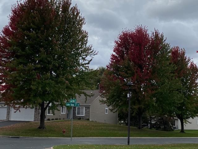 763 Lake Ridge Drive, Woodbury, MN 55129