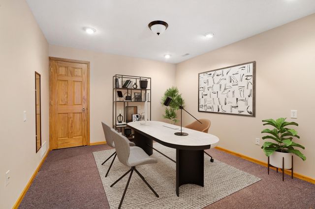 763 Lake Ridge Drive, Woodbury, MN 55129