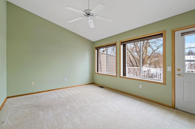 763 Lake Ridge Drive, Woodbury, MN 55129