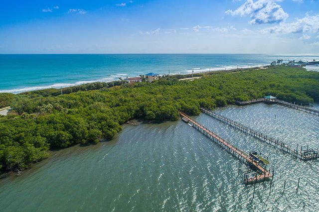 23 NE Macarthur Boulevard, Stuart, FL 34996