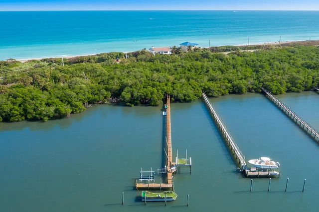 23 NE Macarthur Boulevard, Stuart, FL 34996