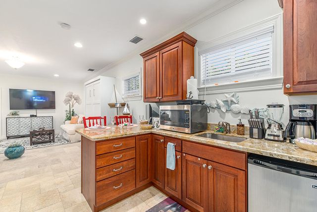 23 NE Macarthur Boulevard, Stuart, FL 34996