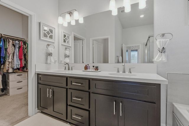 1425 Wadsworth Cir, Roseville, CA 95747