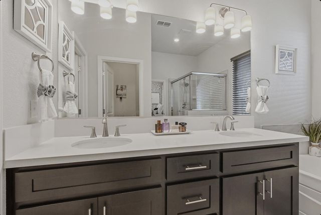 1425 Wadsworth Cir, Roseville, CA 95747