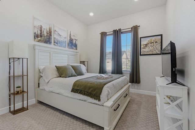 1425 Wadsworth Cir, Roseville, CA 95747