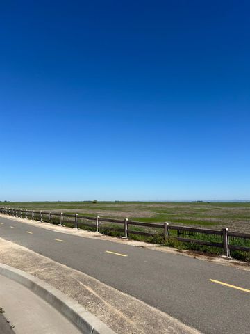 1425 Wadsworth Cir, Roseville, CA 95747