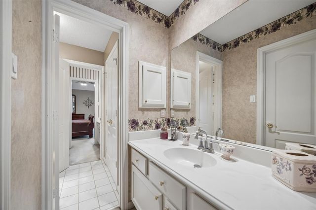 1686 Kelliwood Oaks Drive, Katy, TX 77450
