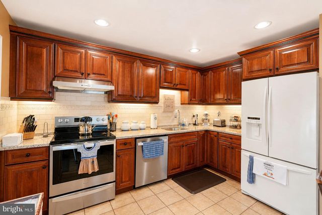 5161 EUSTON CT, Bensalem, PA 19020