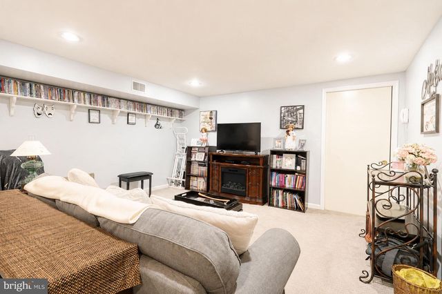 5161 EUSTON CT, Bensalem, PA 19020