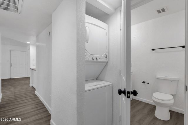 424 W BROWN Road 202, Mesa, AZ 85201