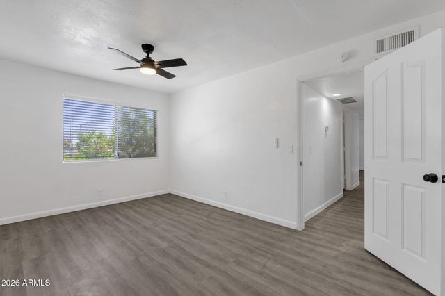 424 W BROWN Road 202, Mesa, AZ 85201