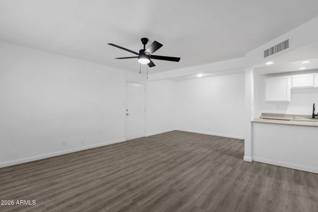 424 W BROWN Road 202, Mesa, AZ 85201