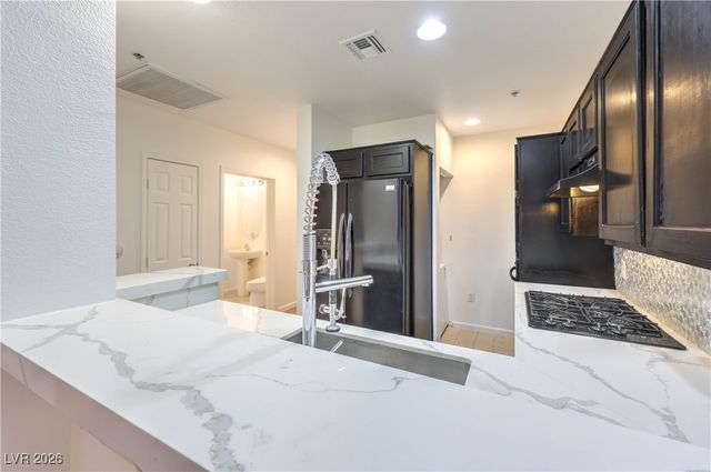 43 East Agate Avenue 201, Las Vegas, NV 89123