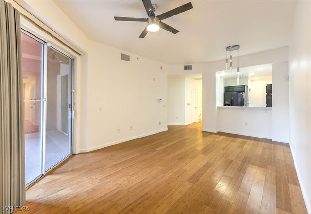 43 East Agate Avenue 201, Las Vegas, NV 89123