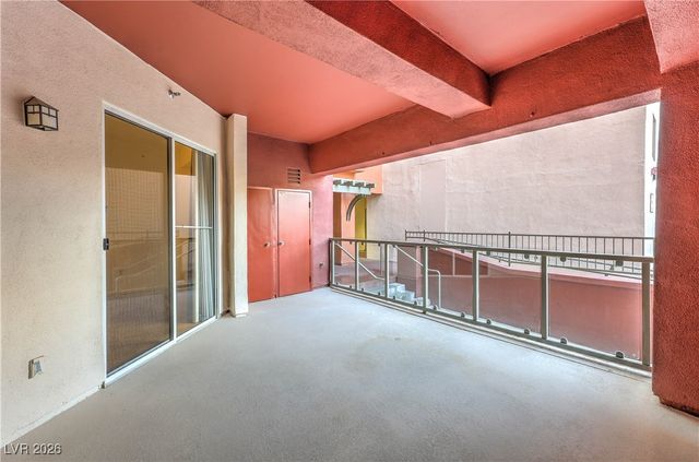 43 East Agate Avenue 201, Las Vegas, NV 89123