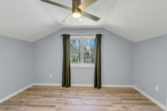 3 Quail Run, Hampton Bays, NY 11946