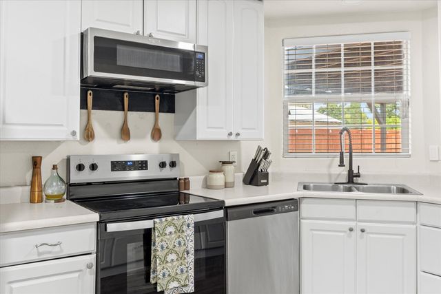 847 Jones St, Yuba City, CA 95991