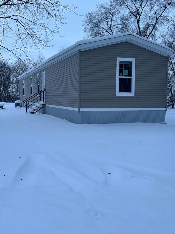 76 Rose Park, Melrose, MN 56352