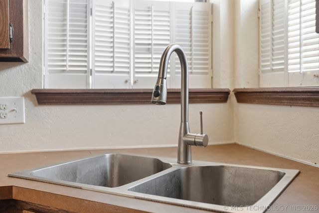 2304 N Dogwood Street, Owasso, OK 74055