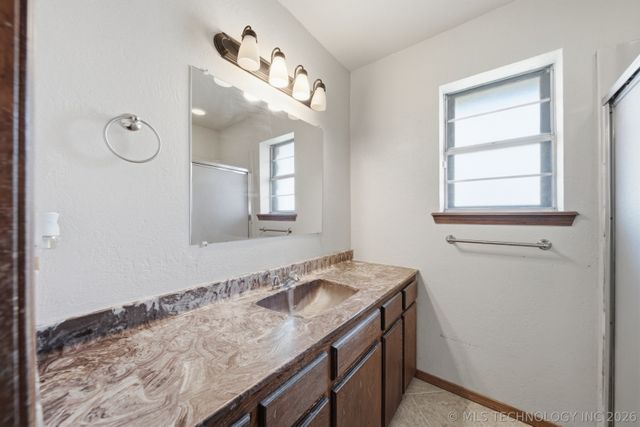 2304 N Dogwood Street, Owasso, OK 74055