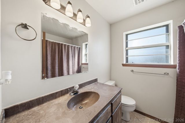 2304 N Dogwood Street, Owasso, OK 74055