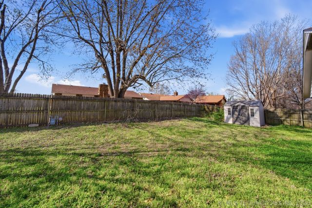 2304 N Dogwood Street, Owasso, OK 74055