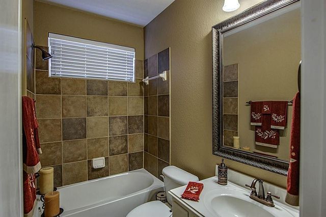 9422 Cheslyn Court, Tomball, TX 77375