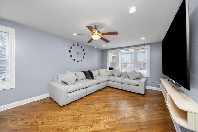 1616 N Major Avenue, Chicago, IL 60639