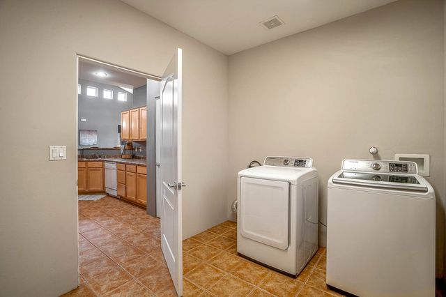 4548 Contenta Ridge, Santa Fe, NM 87507