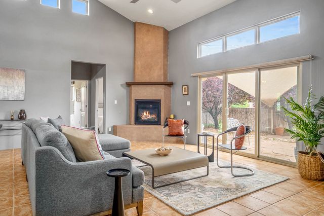 4548 Contenta Ridge, Santa Fe, NM 87507
