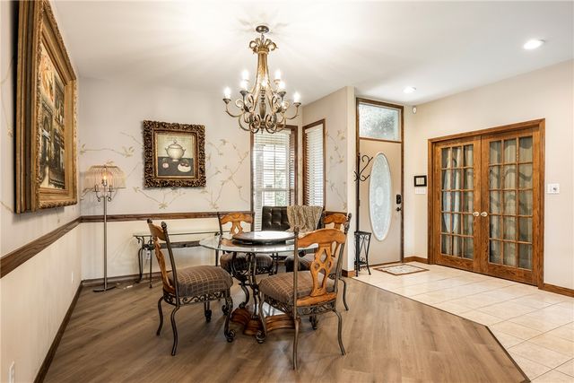1300 N Oriole Avenue, Rogers, AR 72756