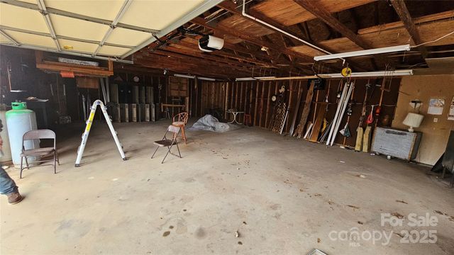 160 Sharpe Farm Drive, Statesville, NC 28625