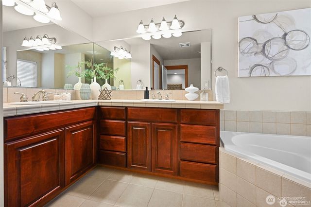 14229 20th Place W, Lynnwood, WA 98087