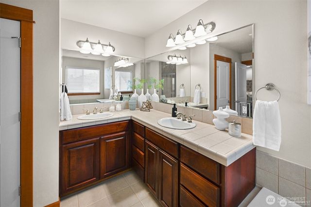 14229 20th Place W, Lynnwood, WA 98087