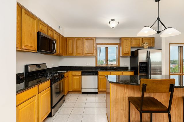 3258 N Harlem Avenue 503, Chicago, IL 60634