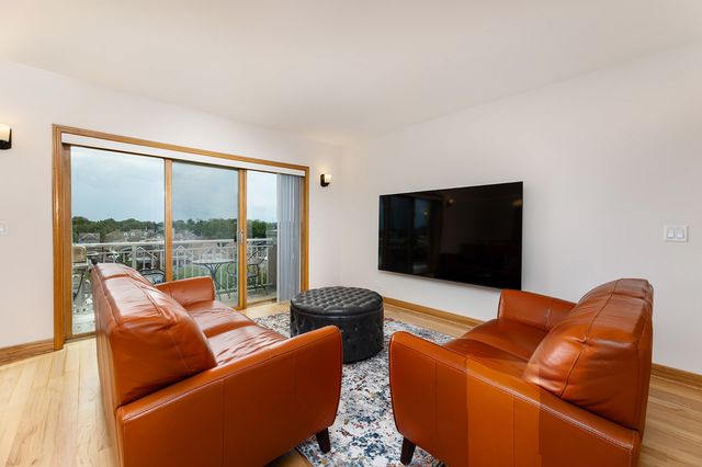3258 N Harlem Avenue 503, Chicago, IL 60634