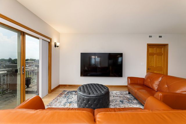 3258 N Harlem Avenue 503, Chicago, IL 60634