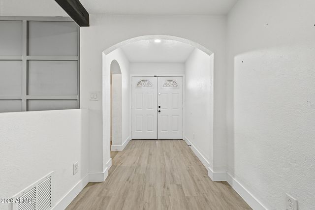 658 W PORT AU PRINCE Lane, Phoenix, AZ 85023