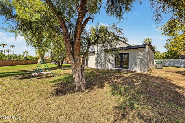 658 W PORT AU PRINCE Lane, Phoenix, AZ 85023