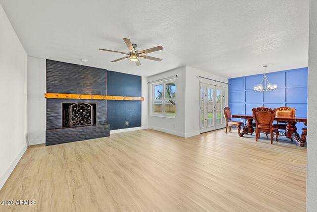 658 W PORT AU PRINCE Lane, Phoenix, AZ 85023