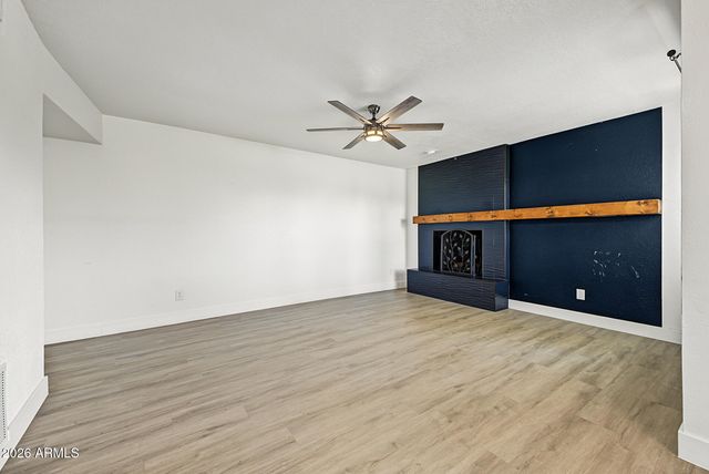 658 W PORT AU PRINCE Lane, Phoenix, AZ 85023